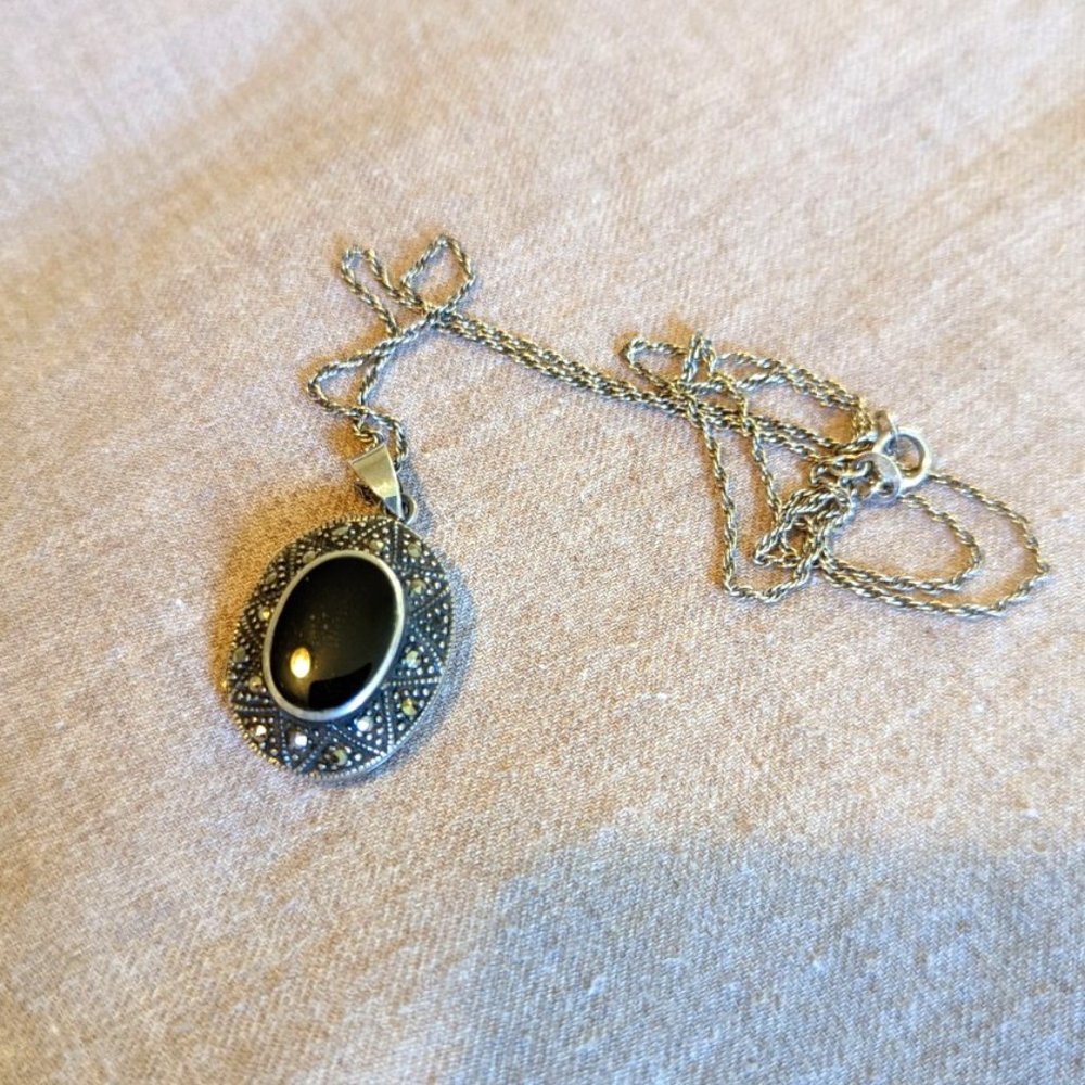 Vintage Onyx Sterling Silver Locket